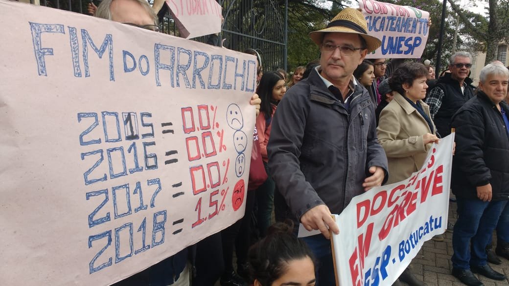 Nova rodada de negociação na greve da Unesp, que já passa de duas semanas