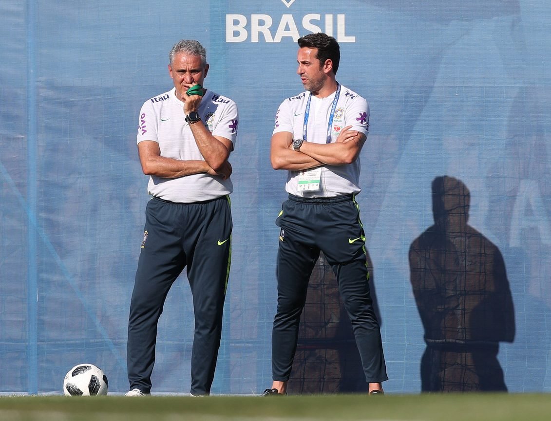 Tite confirma time que entra em campo na estreia do Brasil na Copa