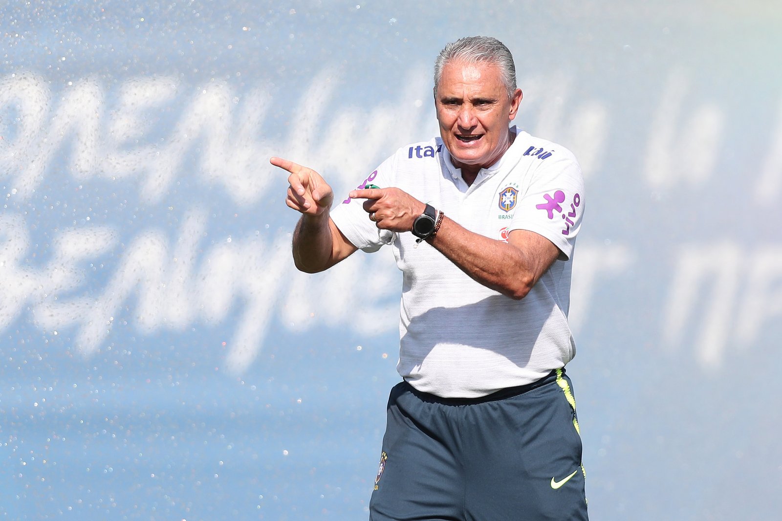 Em busca do hexa, Brasil estreia hoje na Copa contra a Suíça