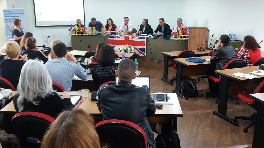 Workshop visa compartilhar conhecimentos e redes de pesquisa