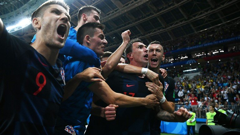 Croácia vence Inglaterra na prorrogação e está na final da Copa