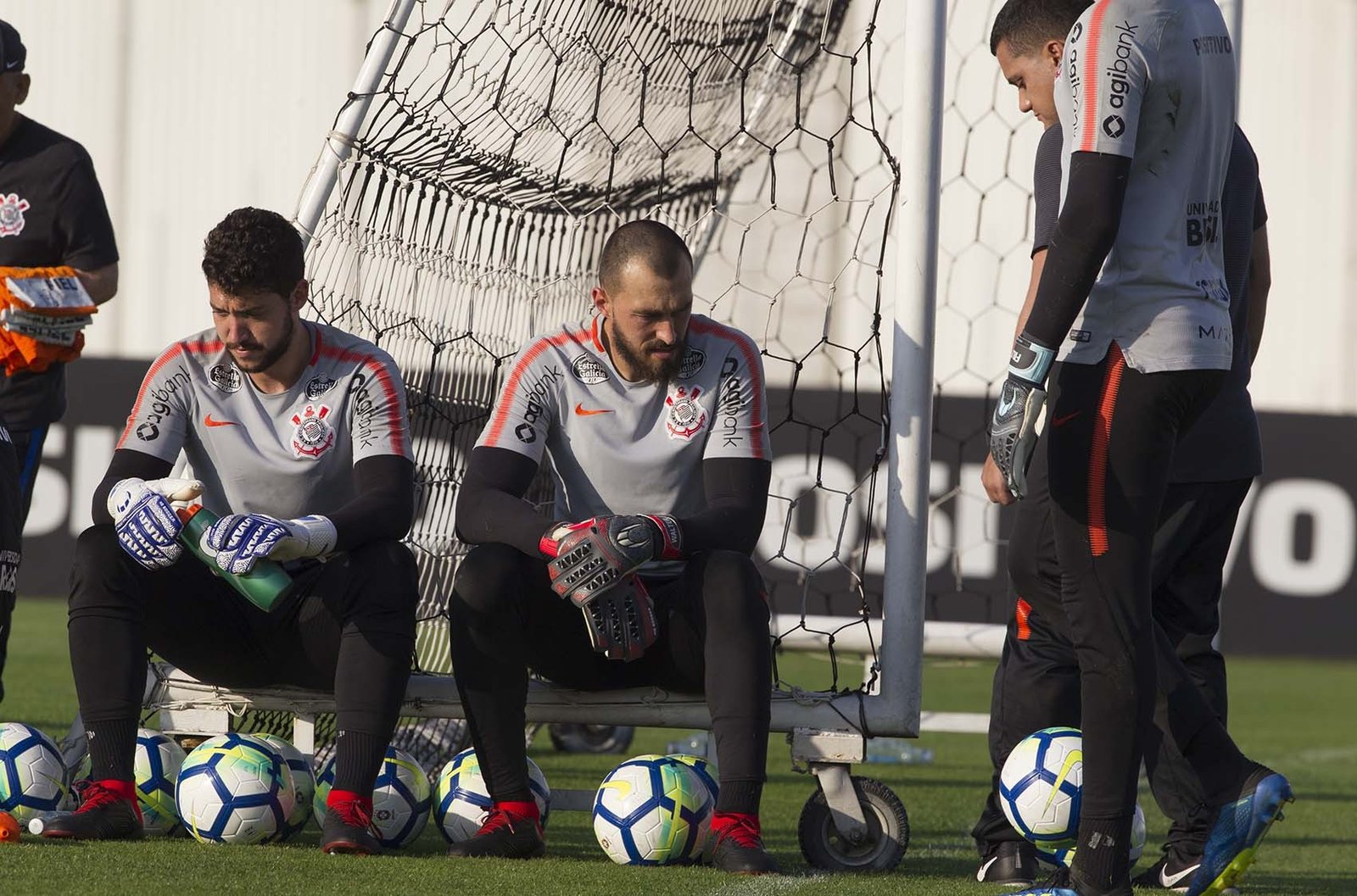 Corinthians, Santos e Palmeiras entram em campo pela 15ª rodada