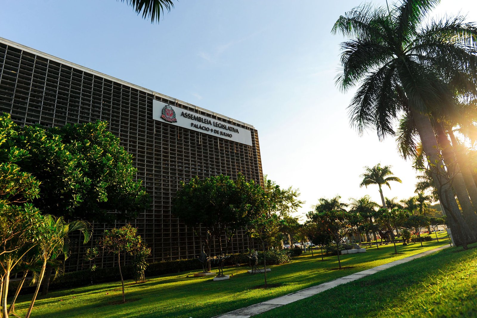 Deputados estaduais produziram 183 novas leis no primeiro semestre