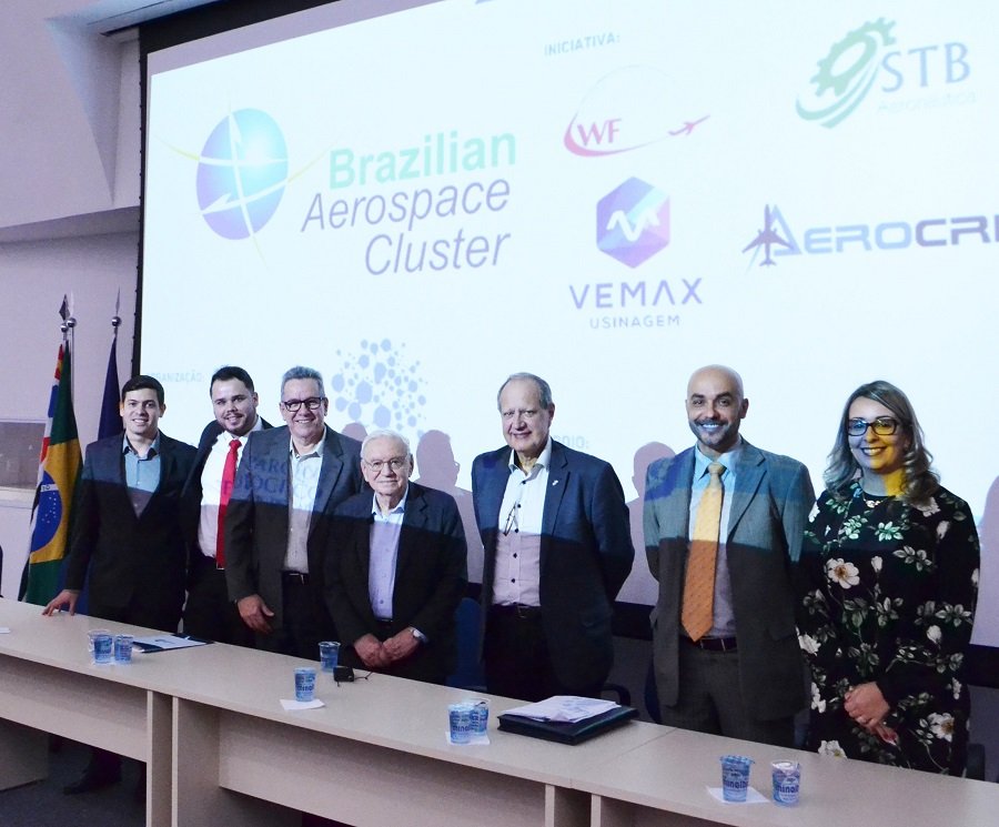 Botucatu formaliza instalação de Cluster Aeroespacial