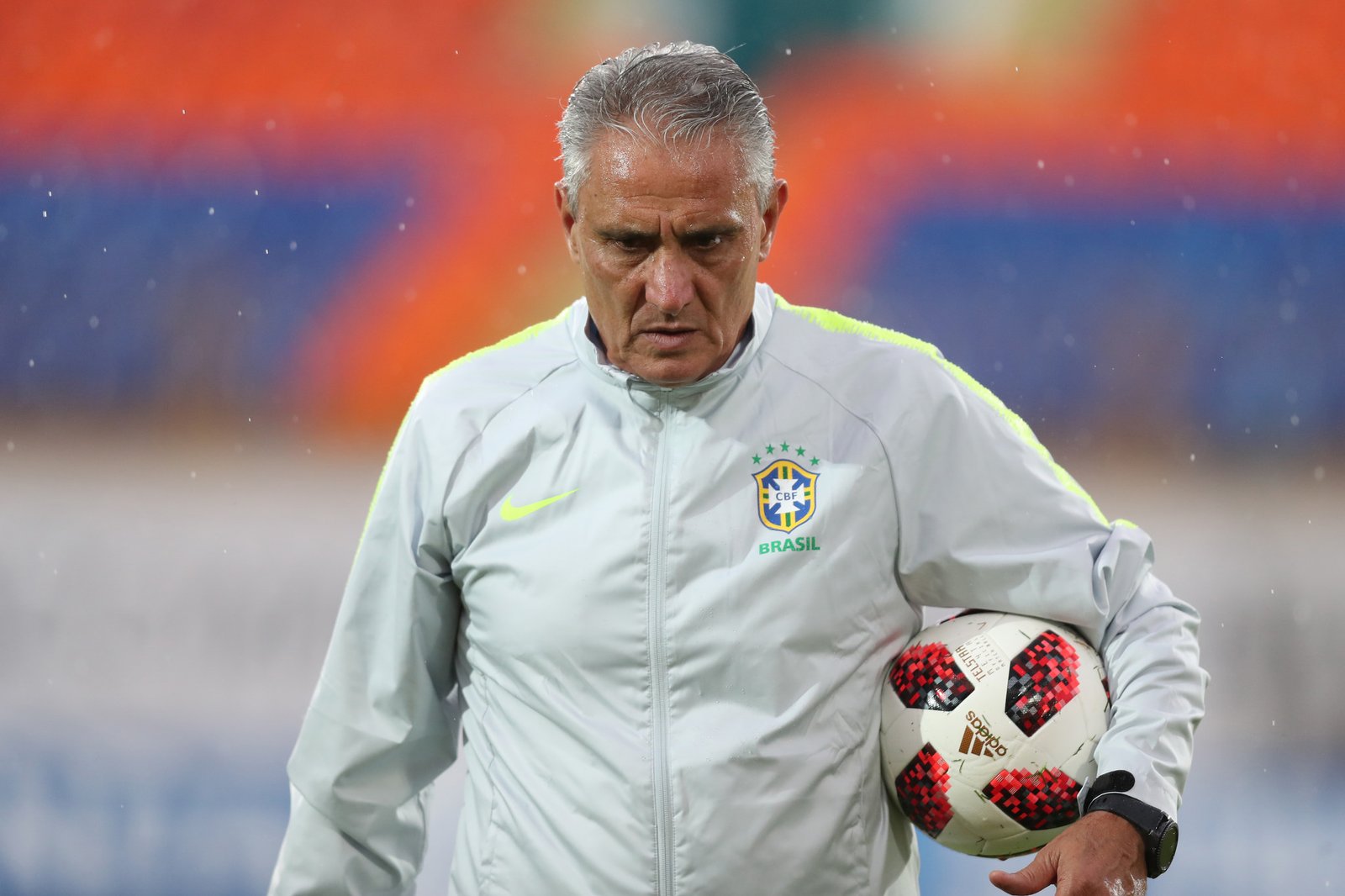 Tite diz que disputa com Bélgica foi “jogaço” e lamenta gols perdidos