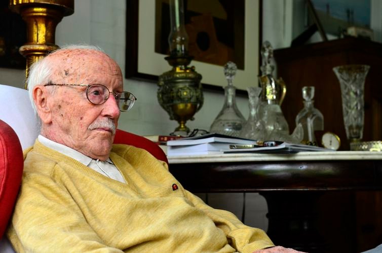 Um dos autores do impeachment de Dilma, jurista Hélio Bicudo morre aos 96