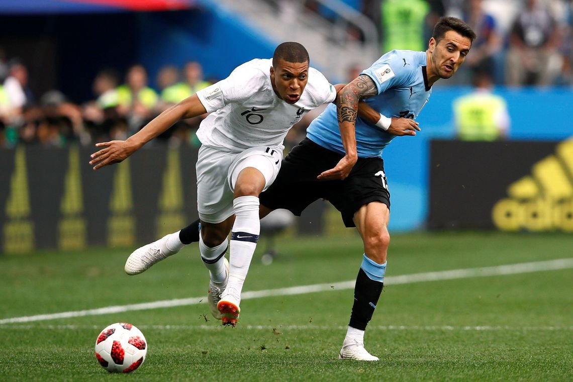 França e Bélgica fazem hoje duelo técnico e tático em São Petersburgo