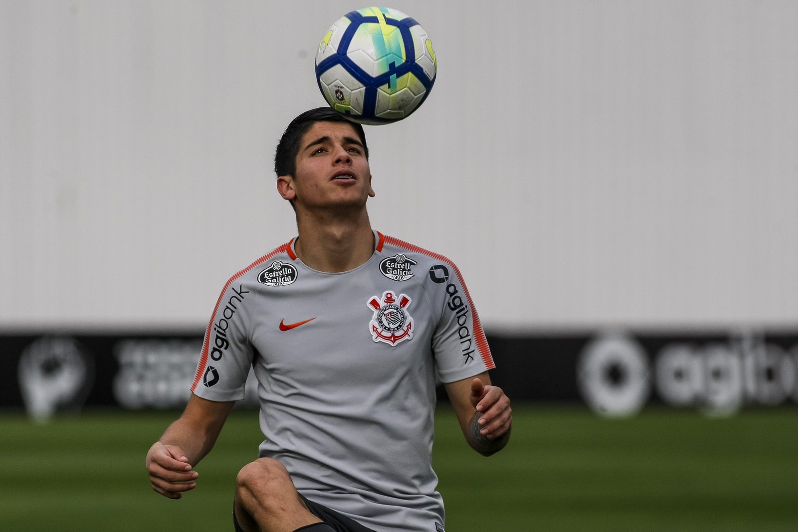 Por embalo, Santos recebe o Sport; Corinthians busca reagir ante lanterna