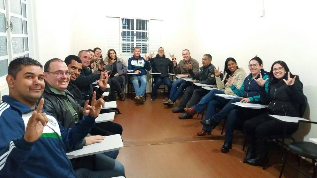 Guardas da GCM participam de curso de Libras
