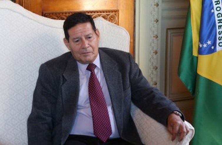 General Mourão é indicado vice na chapa de Bolsonaro
