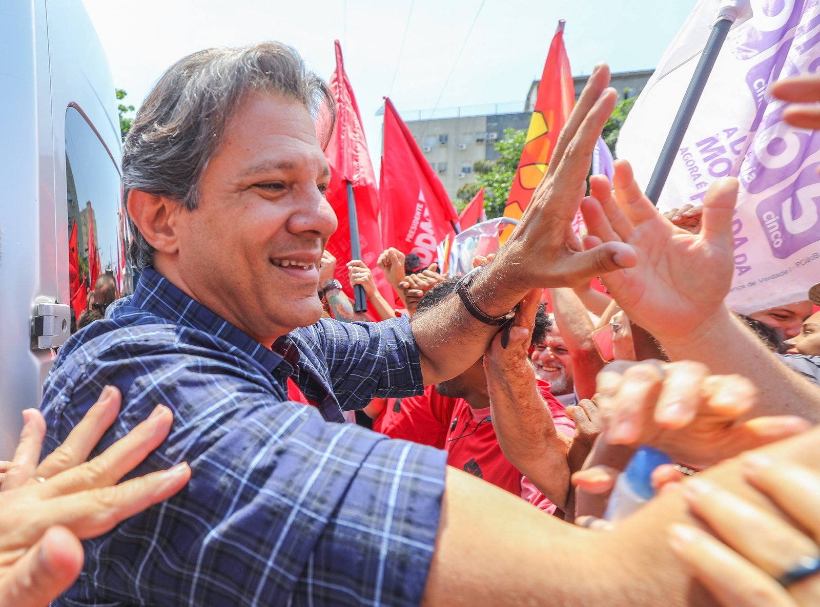Datafolha: Bolsonaro tem 28% das intenções de voto; Haddad passa a 22%
