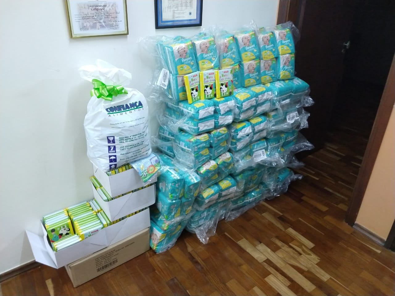 Maternidades de Botucatu e Bauru recebem 290 pacotes de fraldas doadas