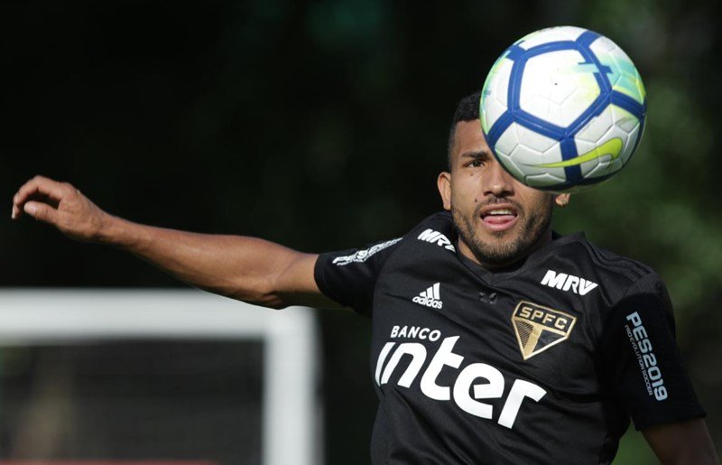 Buscando estabilidade, Santos e São Paulo jogam neste domingo (30)