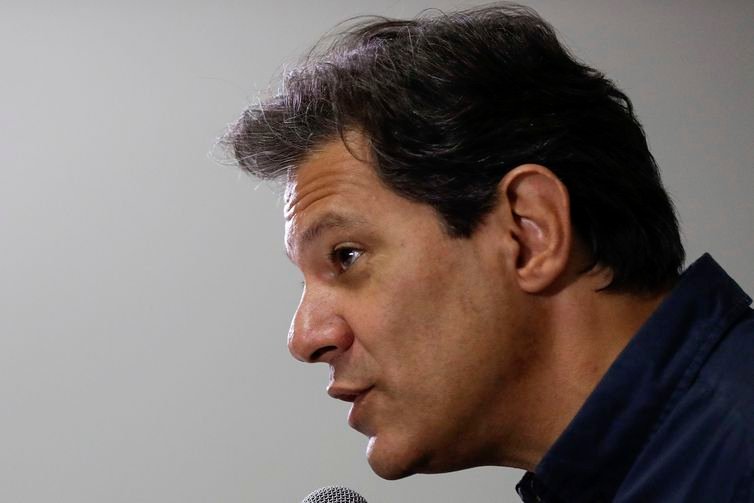 Haddad reconhece que PT cometeu erros e promete mudanças