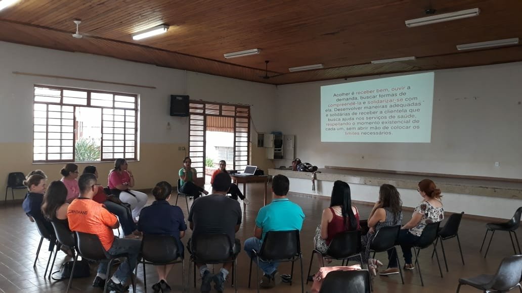 Funcionários do serviço de ambulância passam por capacitação