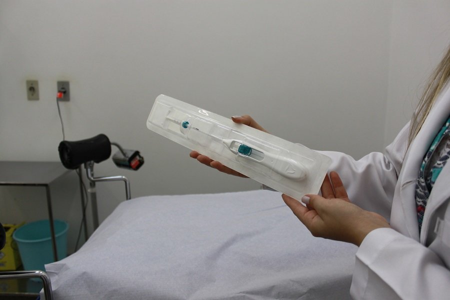 Residentes do Ambulatório de Planejamento Familiar do HCFMB recebem treinamento de novo sistema contraceptivo