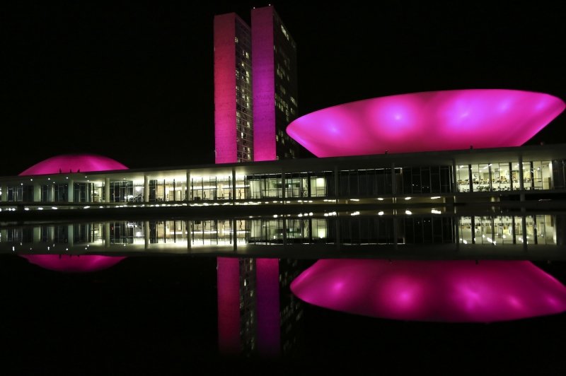 Bancada feminina na Câmara sobe de 51 para 77 deputadas