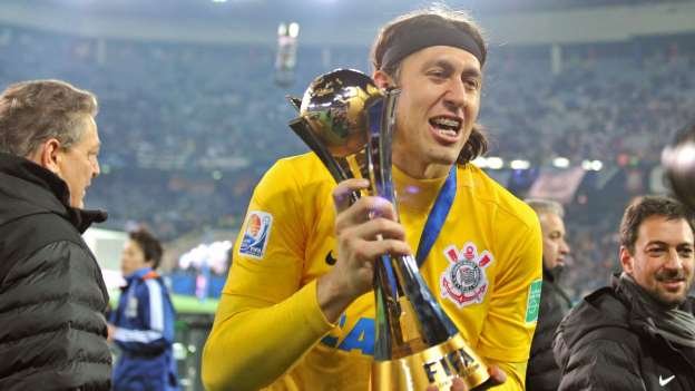 TJ suspende penhora da taça do Mundial de Clubes do Corinthians