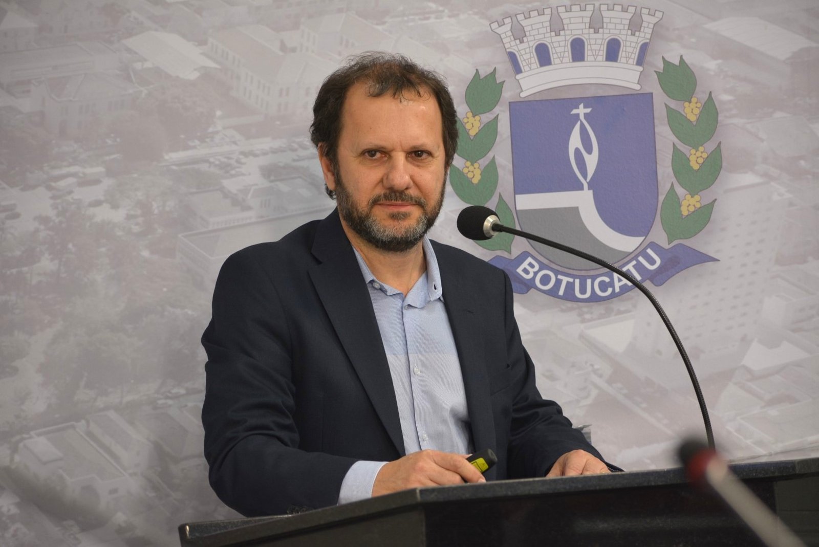 Na Câmara Municipal, superintendente do Hospital das Clínicas expõe sobre atendimentos e captação de recursos