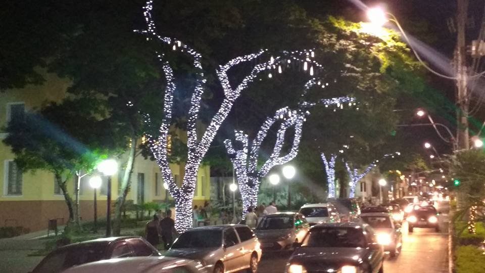 Luzes de Natal em Botucatu serão acesas neste domingo