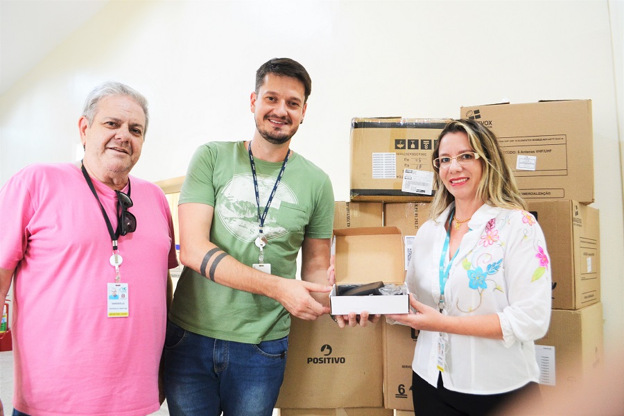 Hospital das Clínicas recebe conversores para sinal digital às TVs da unidade