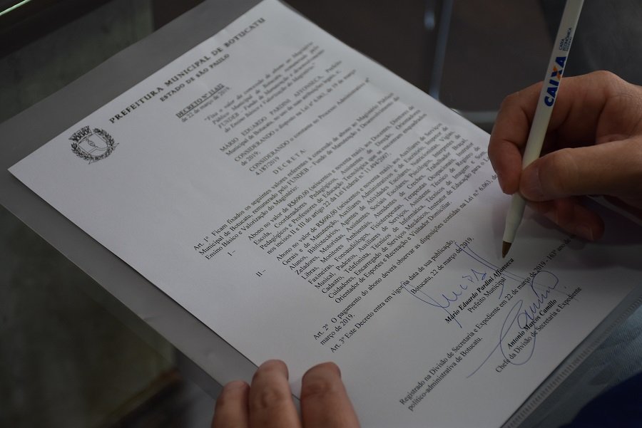 Decreto para o pagamento do Fundeb é assinado pelo Prefeito Pardini