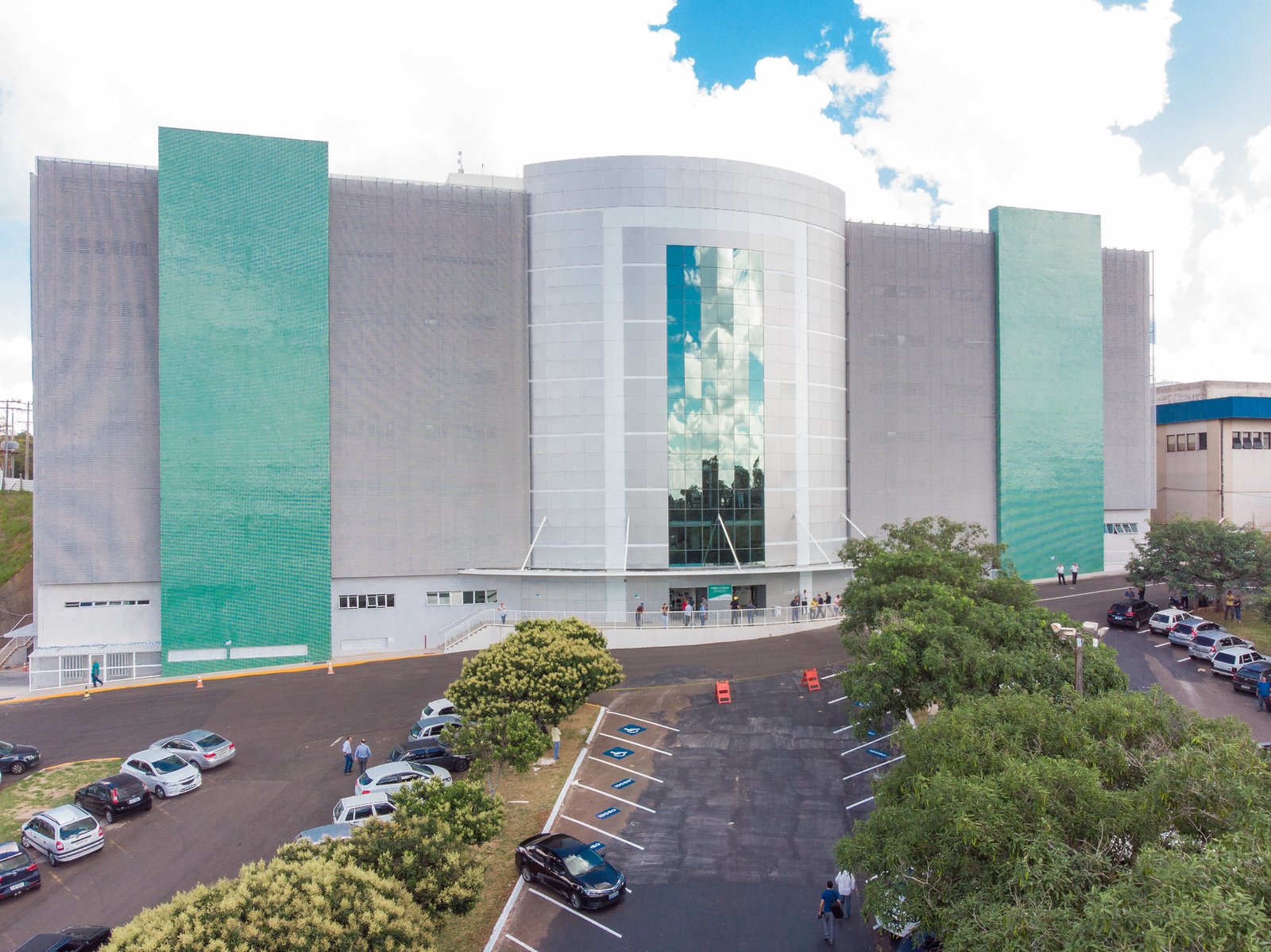 Hospital das Clínicas de Botucatu tem 106% de ocupação em leitos UTI para Covid-19