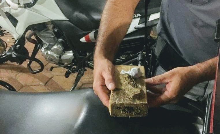 Em pleno aniversário de Botucatu, mulher é presa com meio quilo de maconha