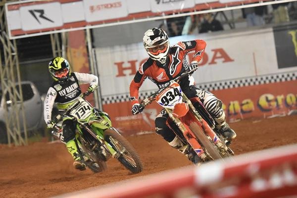 Ingressos esgotados para a abertura do Arena Cross em Botucatu