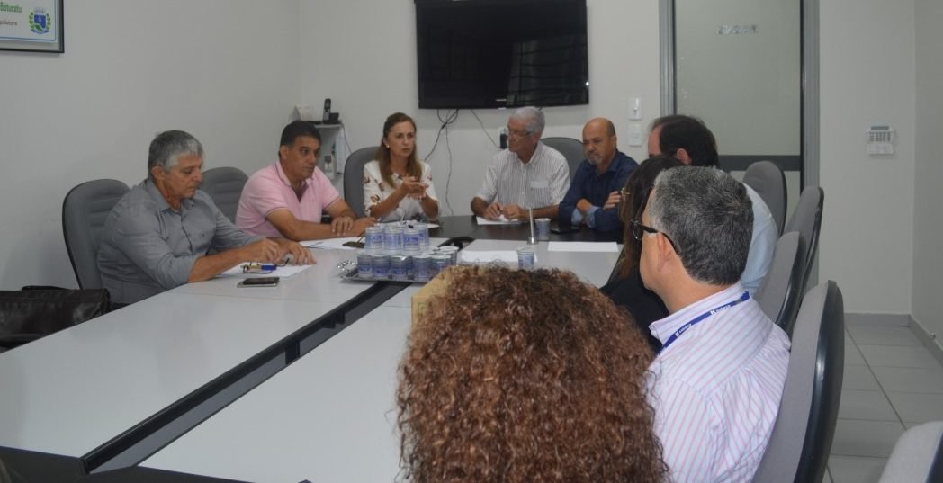 Sabesp e Vigilância Sanitária esclarecem vereadores sobre qualidade da água em Botucatu