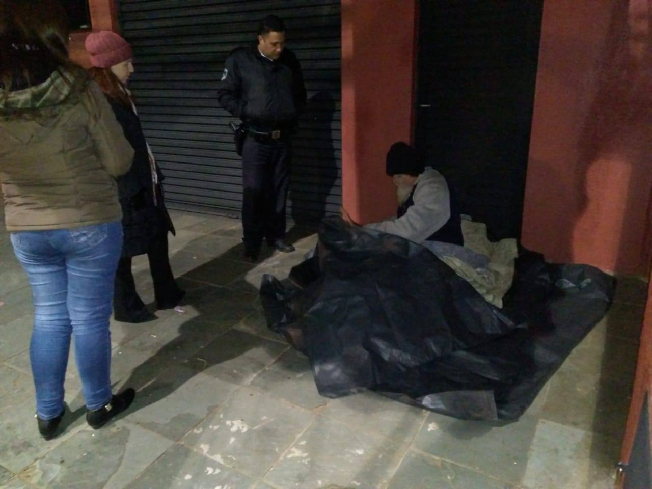 Em Botucatu, 12 pessoas em situação de rua são atendidas contra o frio