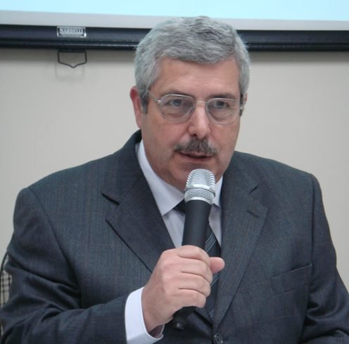 Professor Vane receberá medalha Santos Dumont