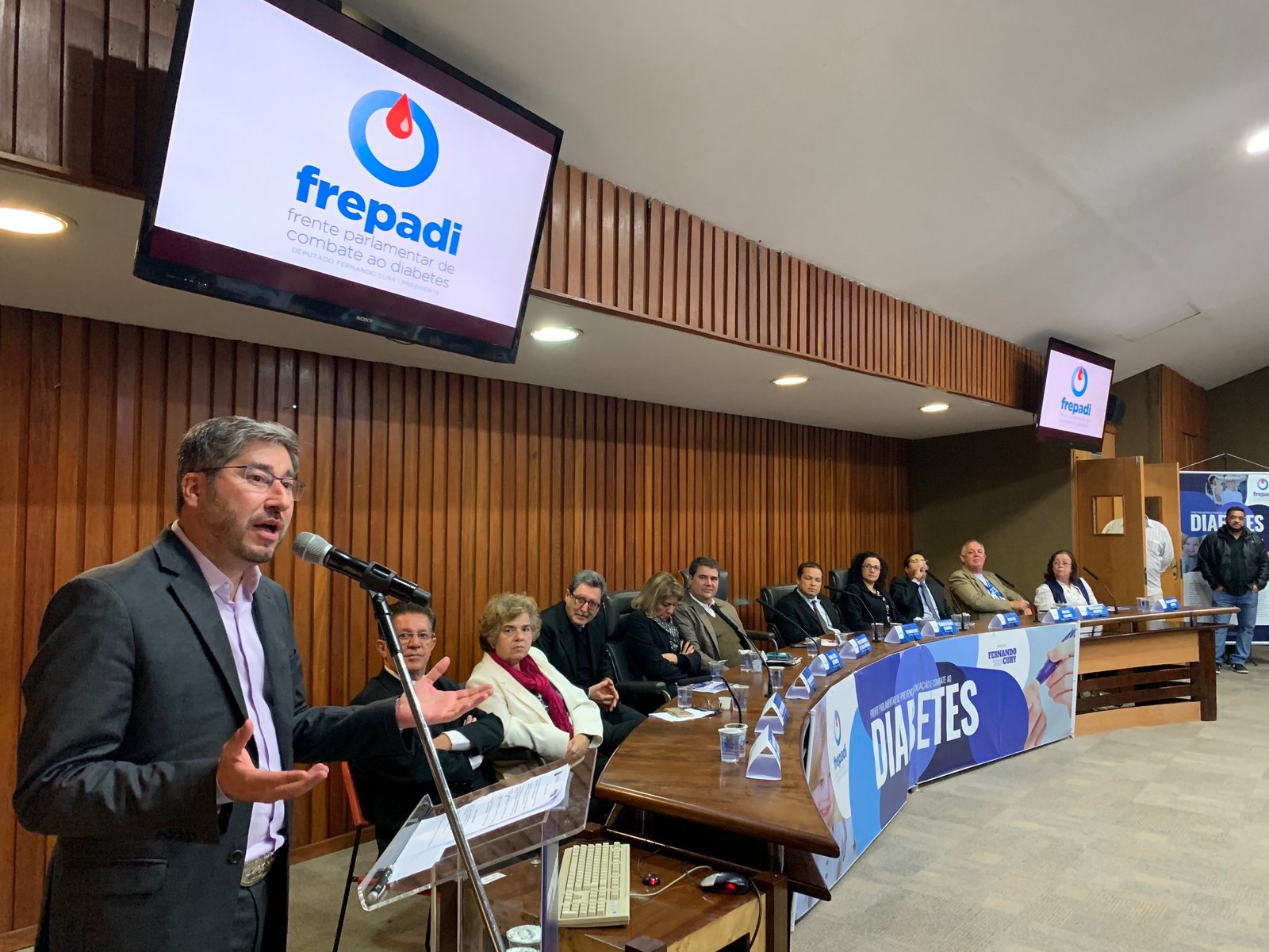Cury lança Frente Parlamentar contra o diabetes