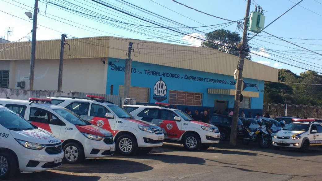 Assembleia que investiga presidente do Sindicato dos Ferroviários é marcada por tensão e intervenção da polícia