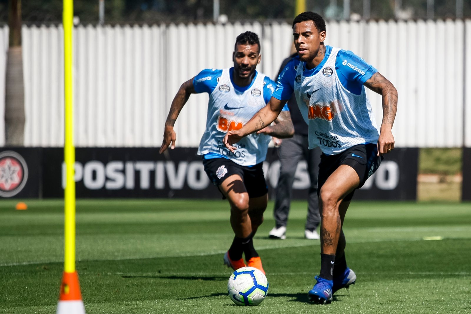 Aos 109 anos, Corinthians recebe o Atlético-MG em confronto direto