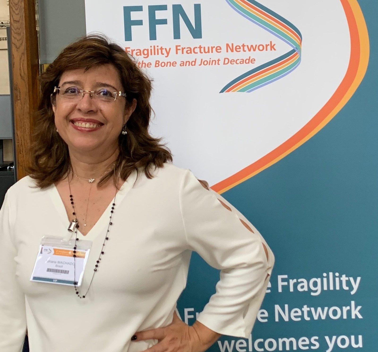 Professora da Unesp de Botucatu ministra palestra sobre fragilidade óssea na Universidade de Oxford