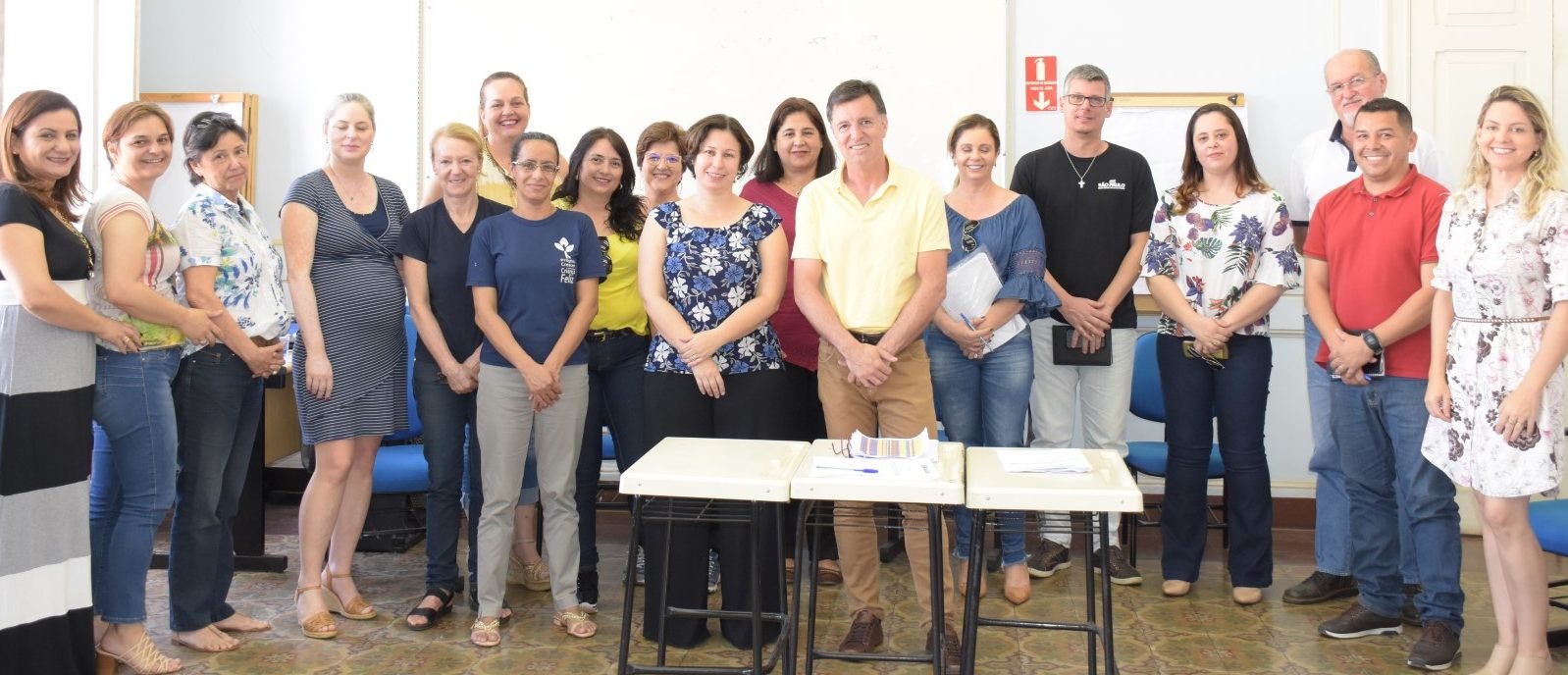Educação realiza reunião com gestores para definir transferências de alunos do Residencial Cachoeirinha 2