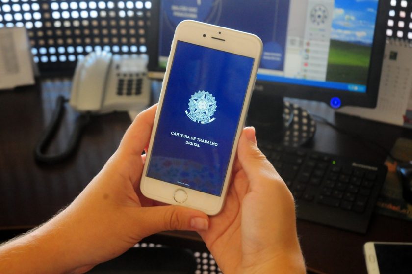 Carteira de Trabalho Digital entra em vigor a partir de hoje