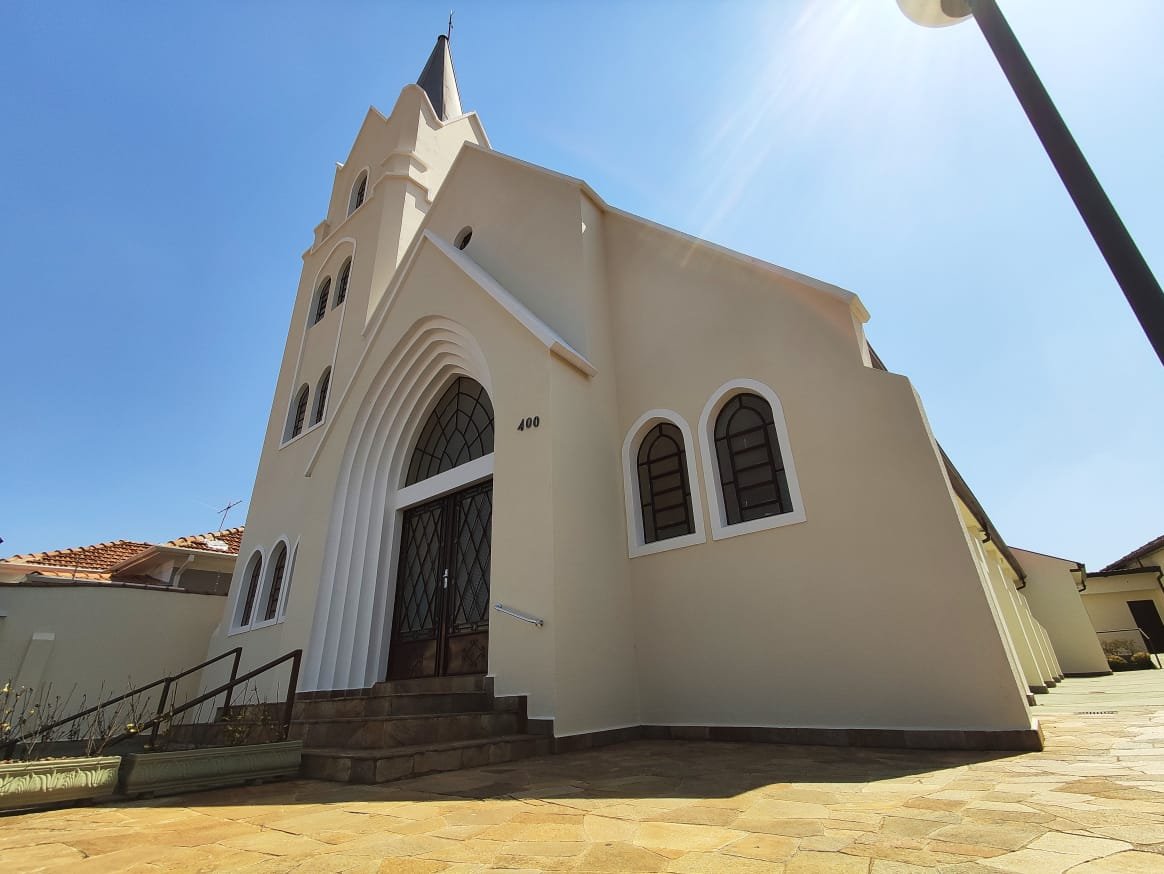 Jornalista botucatuense lança livro sobre a história da Igreja Metodista