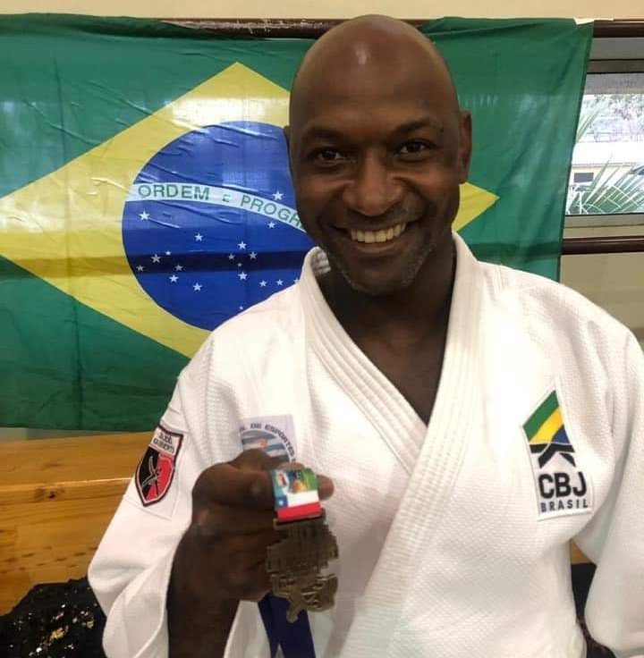Confusão entre PMs termina com mortos; judoca Mário Sabino é uma das vítimas