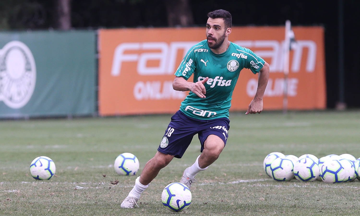 Palmeiras recebe Grêmio para continuar na disputa pelo título