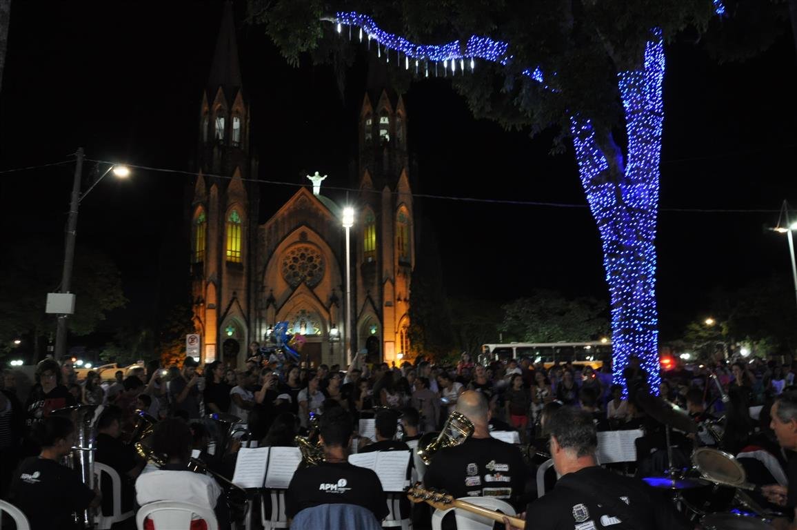Botucatu Luz terá iluminação especial de Natal em 18 pontos da Cidade