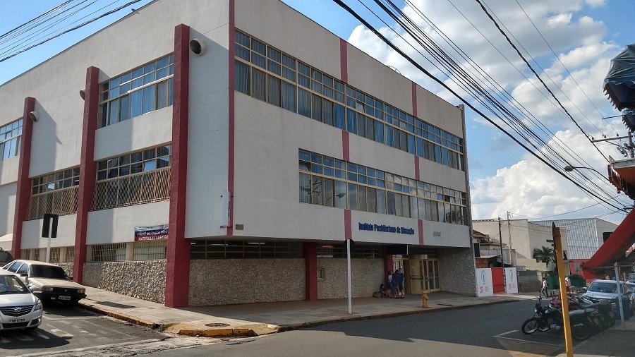 BTC analisa a venda do prédio de antiga sede social