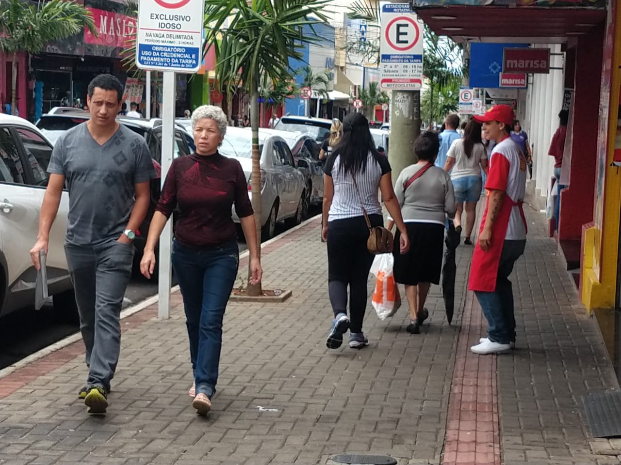 Comércio de Botucatu entra nos últimos dias de horário estendido com expectativa de alta nas vendas