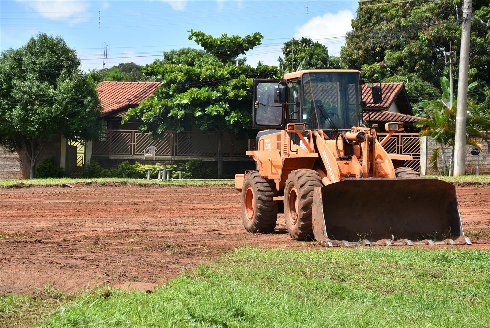 8ª escola de tempo integral de Botucatu tem obra iniciada em Vitoriana