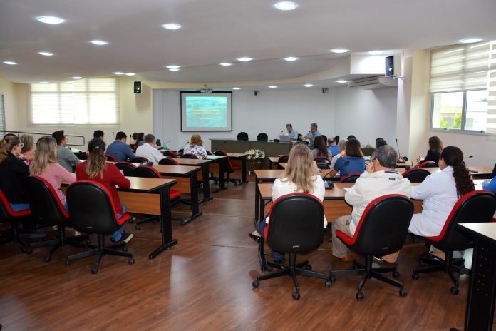 Gestores do Complexo Hospital das Clínicas participam de reunião para planejamento de 2020