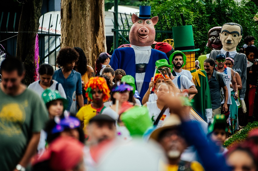 Carnaval deve movimentar R$ 8 bi na economia brasileira