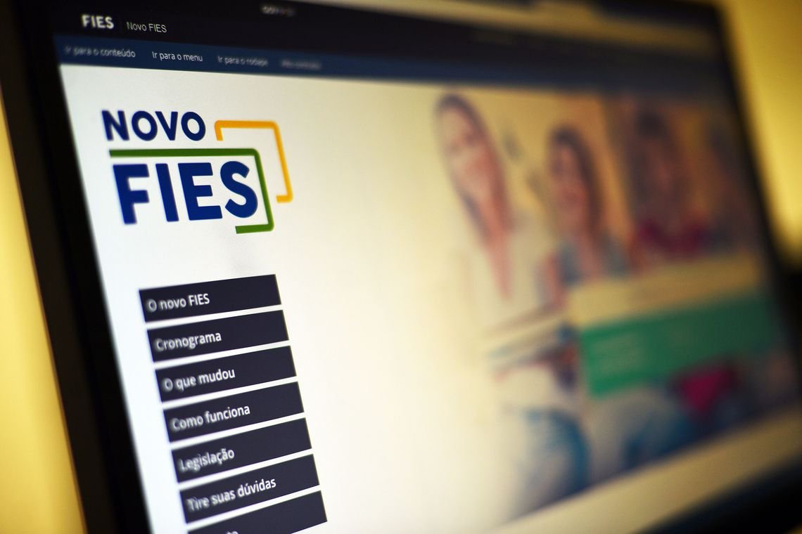 Fies: suspensão de pagamentos devido à pandemia é sancionada por lei