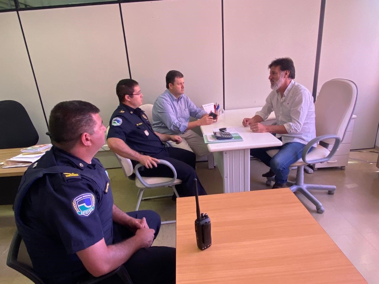 Educação e Guarda Municipal renovam parceria para projetos e patrulhamento em escolas