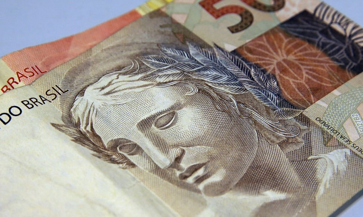 Caixa paga hoje auxílio emergencial a nascidos em maio